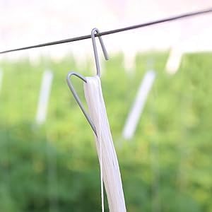 10pcs Tomato Support Hooks with 20pcs Tomato Clips, J Hooks to Prevent Tomatoes from Pinching or Falling Off, Garden Hooks with 33.3ft Twine, Plant Climbing Hooks for Tomatoes Cucumber (10)