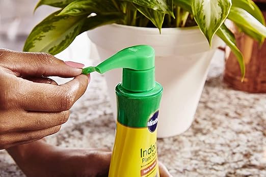 Miracle-Gro Indoor Plant Food, 8-Ounce (Plant Fertilizer) (2 Pack)