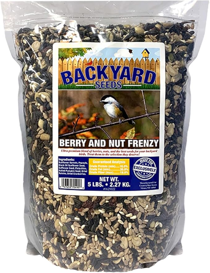 CountryMax Backyard Seed Berries 'n Nut Blend Bird Seed for Woodpeckers, Cardinals and Finches 5 Pounds
