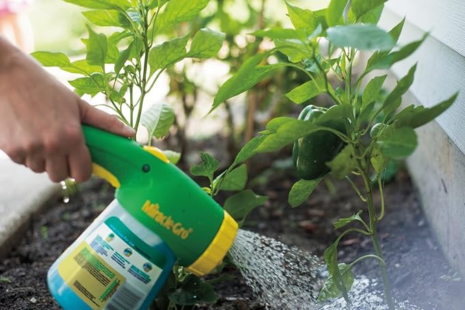 Miracle-Gro Garden Feeder (Plant Food Sold Separately)