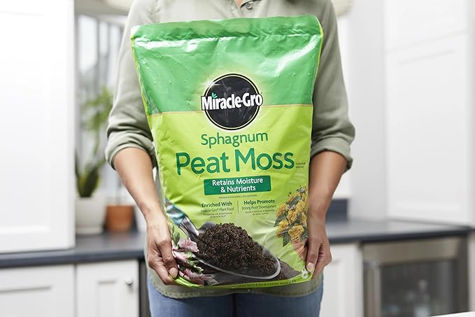 Miracle-Gro Sphagnum Peat Moss - Enriched with Plant Food, Add to Potting Mix and Native Soil, 8 qt. (3-Pack)