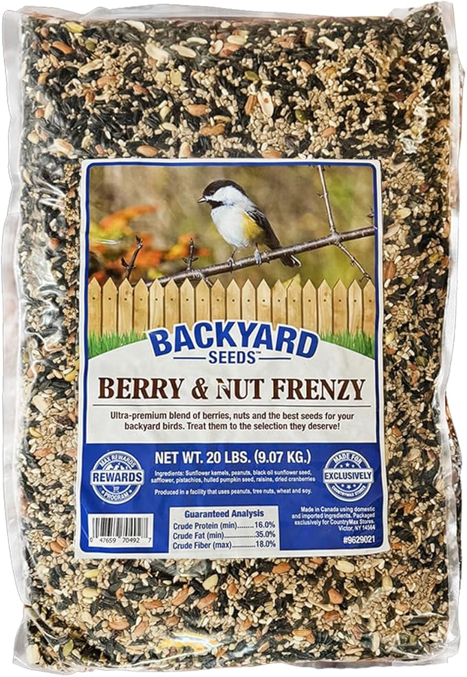 CountryMax Backyard Seed Berries 'n Nut Blend Bird Seed for Woodpeckers, Cardinals and Finches (20 Pounds)