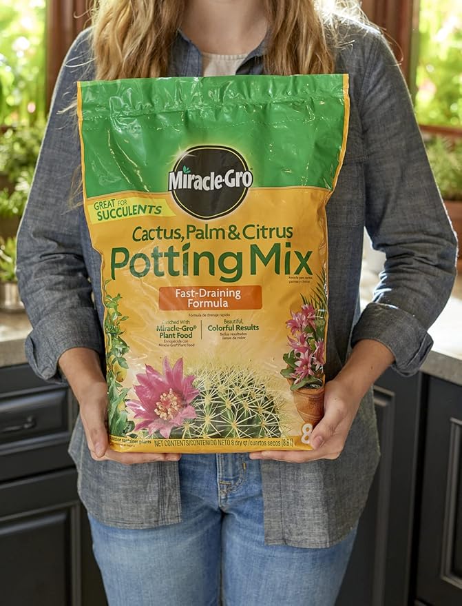Miracle-Gro Cactus, Palm and Citrus Potting Mix, for Indoor or Outdoor Container Plants, Great for Succulents, 8 qt. (Pack of 2)