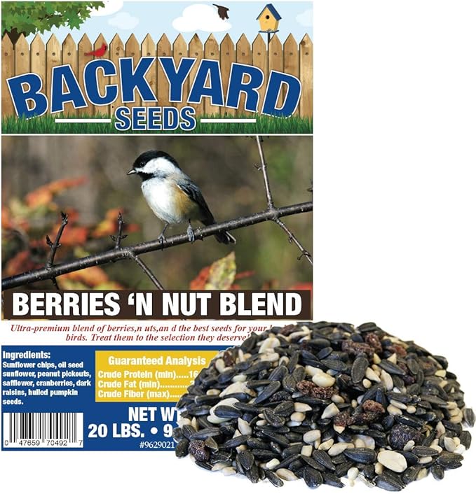 CountryMax Backyard Seed Berries 'n Nut Blend Bird Seed for Woodpeckers, Cardinals and Finches (20 Pounds)