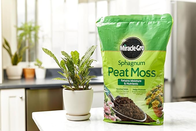 Miracle-Gro Sphagnum Peat Moss - Enriched with Plant Food, Add to Potting Mix and Native Soil, 8 qt. (3-Pack)