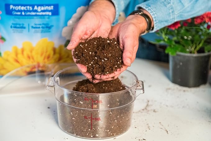 Miracle-Gro Moisture Control Potting Mix - Plant Soil for Container Plants, Protects Against Over- and Under-Watering, 16 qt. (2-Pack)