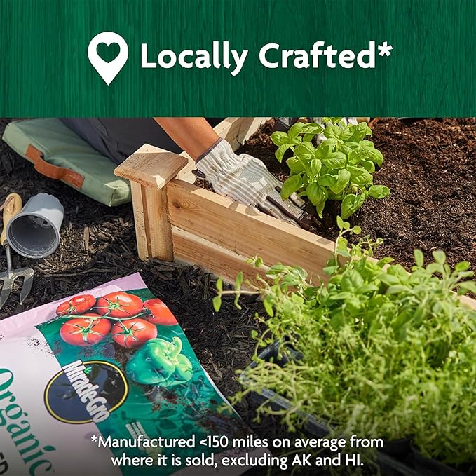 Miracle-Gro Organic Raised Bed and Garden Soil with Quick Release Natural Fertilizer, Peat Free, Feeds Plants Up to 2 Months, OMRI Listed, 1 cu. ft.