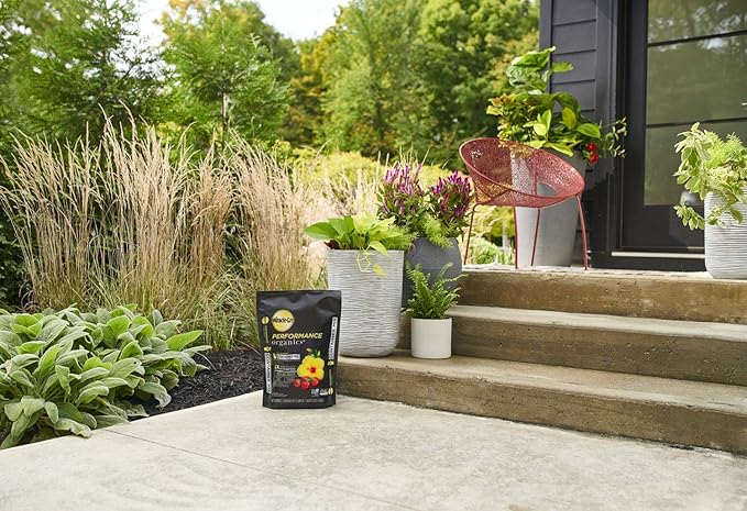 Miracle-Gro Performance Organics All Purpose Container Mix, 6 qt. - Organic, All Natural Plant Soil - Feed for up to 3 Months - All-Purpose Formula for Vegetables, Flowers and Herbs, 2-Pack