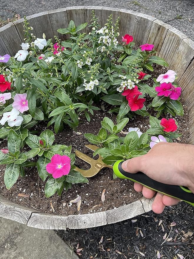 Garden Guru Titanium Hand Weeder Fork Tool – Rust Resistant – Ergonomic Handle – Great for Planting, Spreading Mulch, Weeding, Loosening & Transplanting Soil (4 Pack)