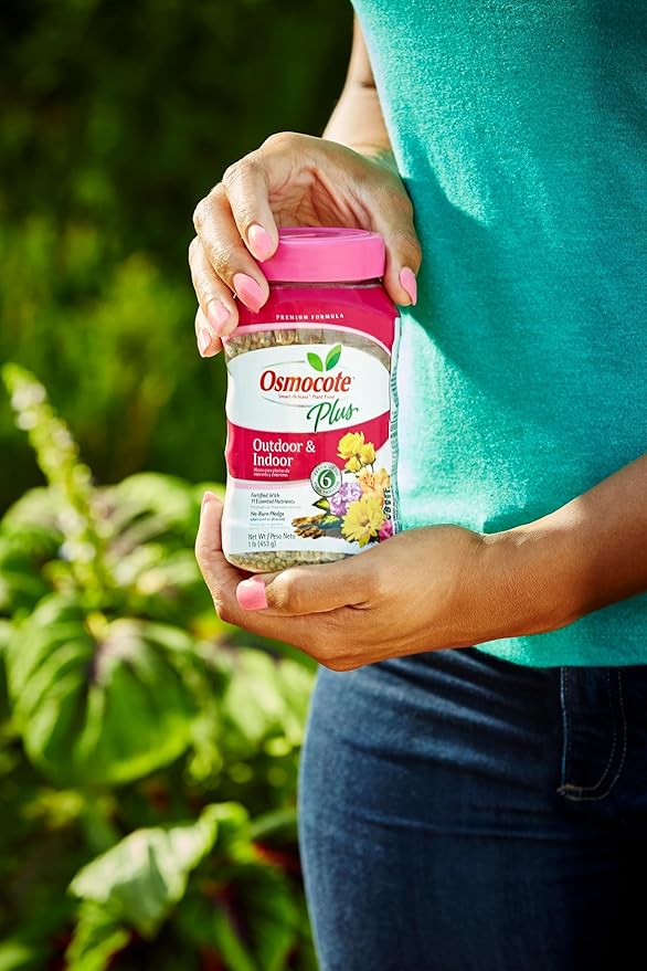 Osmocote Smart-Release Plant Food Plus Outdoor & Indoor - Granular, Continuous Release Plant Fertilizer with 11 Essential Nutrients, 1 lb.