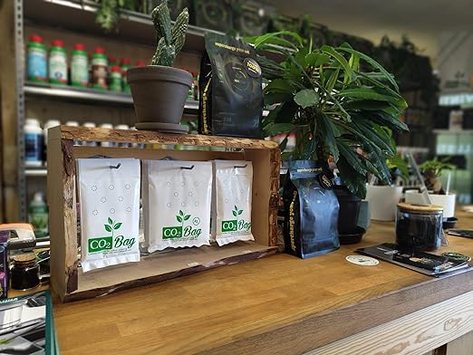 CO2BAG® M – Natural CO₂ Generator for Indoor Plants & Greenhouses | Boosts Growth, Yield, Taste & Color | Compact, Safe & Maintenance-Free