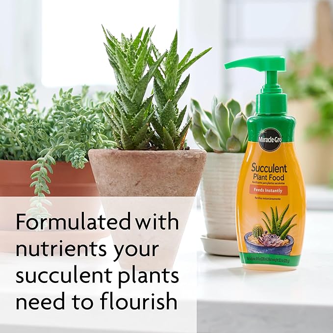 Miracle-Gro Succulent Plant Food - Liquid Fertilizer for Succulents and Cacti including Jade and Aloe, Feed Every 2 Weeks - 8 fl. oz. (2 Pack)