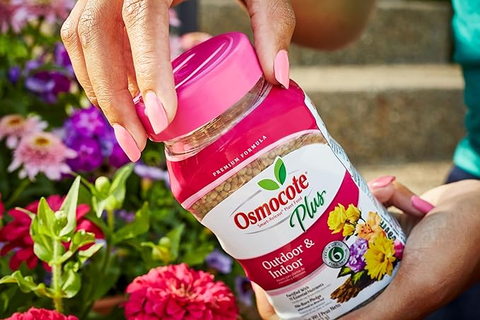 Osmocote Smart-Release Plant Food Plus Outdoor & Indoor - Granular, Continuous Release Plant Fertilizer with 11 Essential Nutrients, 1 lb.