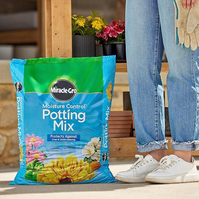 Miracle-Gro Moisture Control Potting Mix - Plant Soil for Container Plants, Protects Against Over- and Under-Watering, 16 qt. (2-Pack)